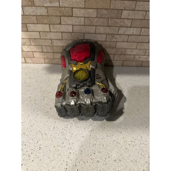 Avengers Endgame Electronic Infinity Gauntlet Hasbro 2018 TESTED Iron Man Silver - Picture 2 of 5